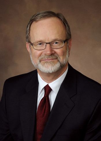 Lake Washington Institute of Technology President Dr. David Woodall died suddenly Monday of an apparent heart attack.