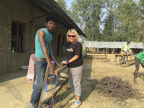 Randi Hedin (front right)