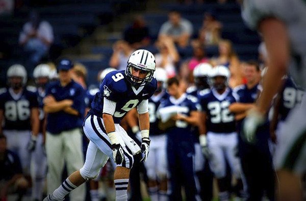 Cameron Sandquist lines up at wide receiver for Yale University.