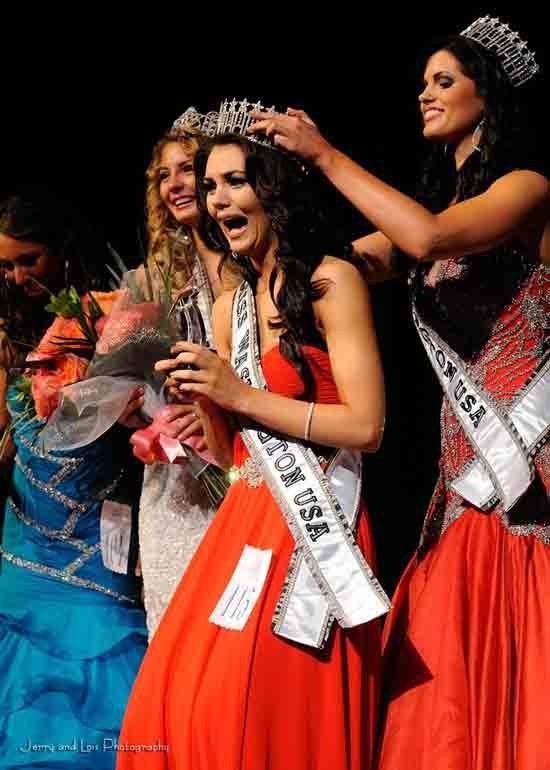 Cassandra Searles of Redmond was crowned 2013 Miss Washington USA last weekend at the Highline Performing Arts Center in Burien. The 24-year-old is a University of Washington