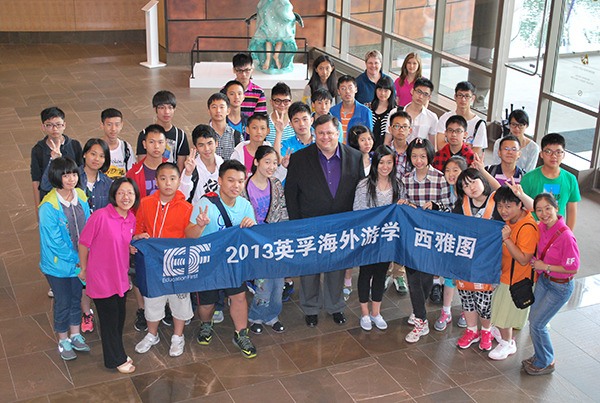 City of Redmond Mayor John Marchione with Chinese exchange students at City Hall.