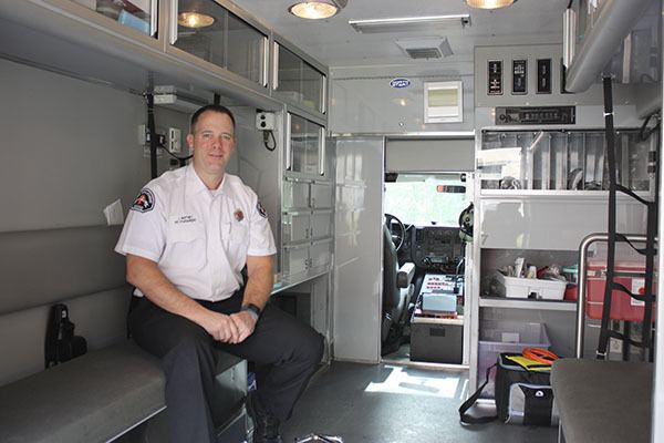 Redmond firefighter and paramedic Jim Whitney is only the second person to receive the Triple Crown award for successfully resuscitating three patients in one month.