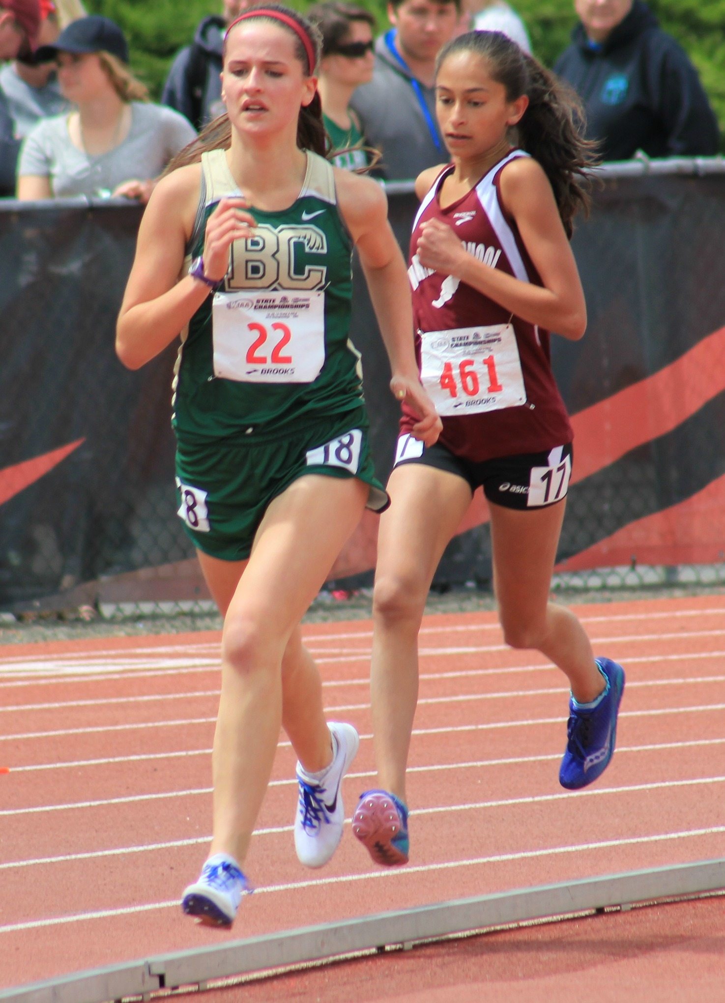 Olivia Markezich (front) runs in the 1