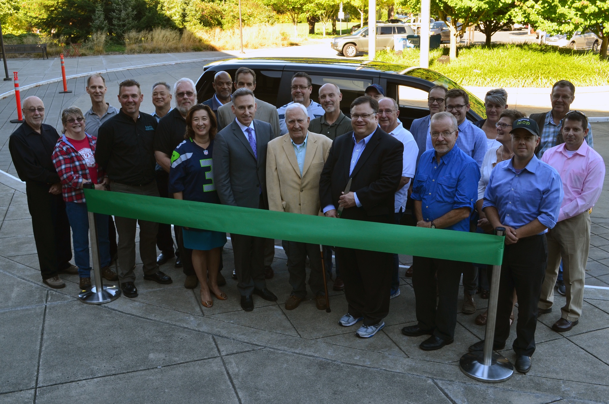Staff and elected officials from the City of Redmond and King County celebrated the grand opening of the new Redmond LOOP shuttle service.