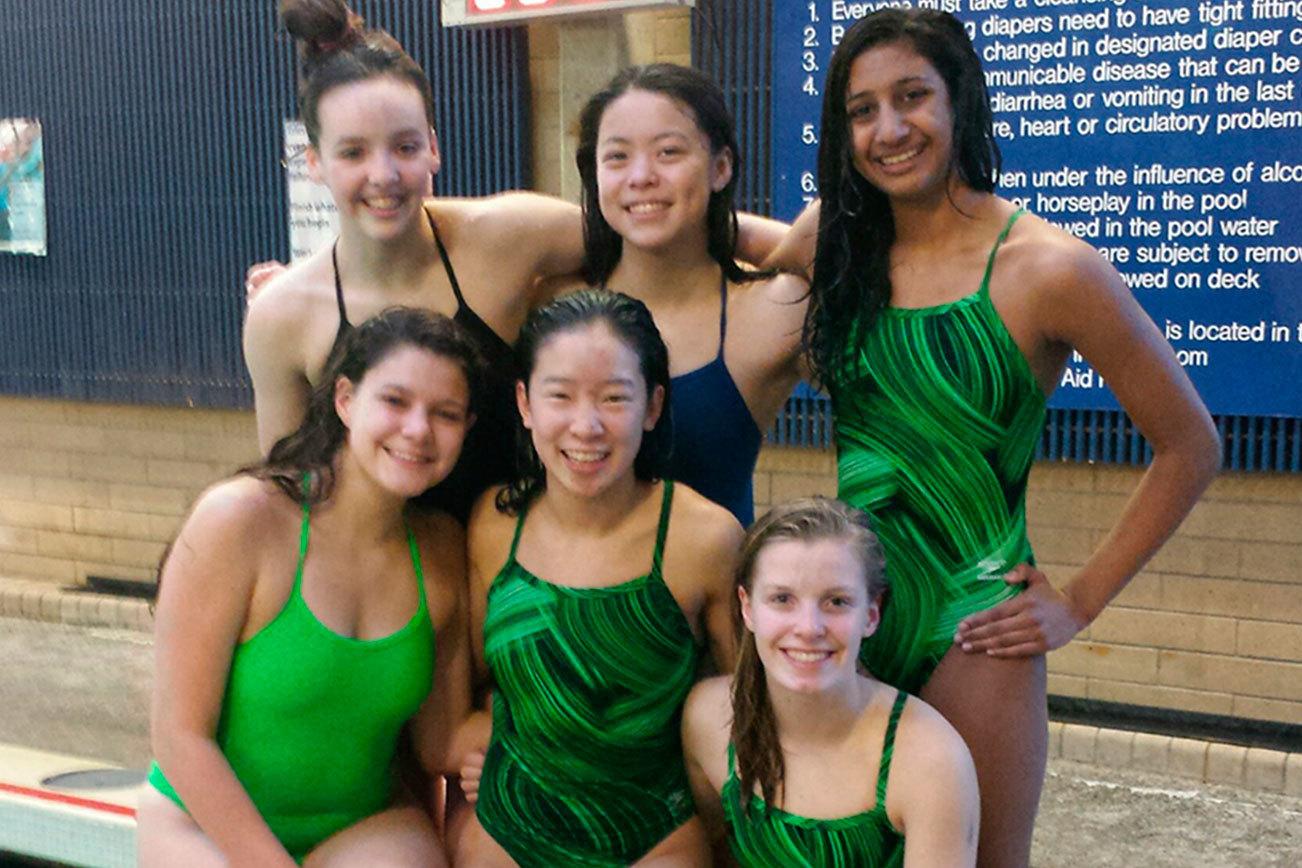Redmond High girls qualify for state swim and dive meet