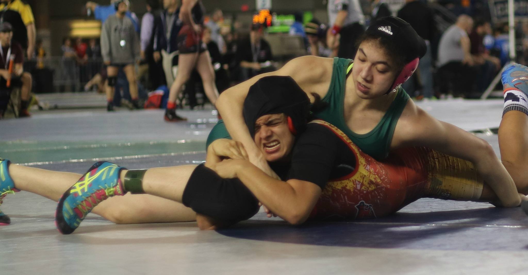 Redmond’s Medvinsky grapples to second place at state meet