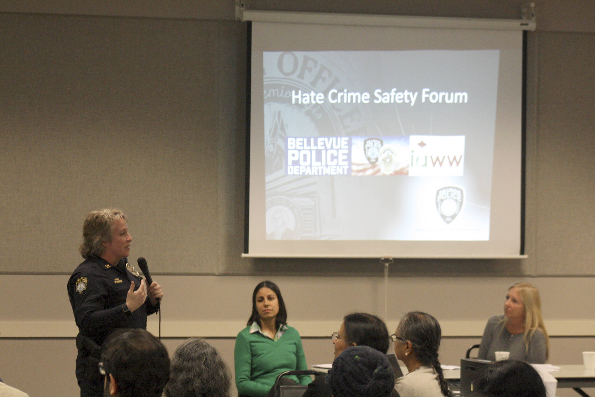 Hundreds turn out for Bellevue hate crime info session