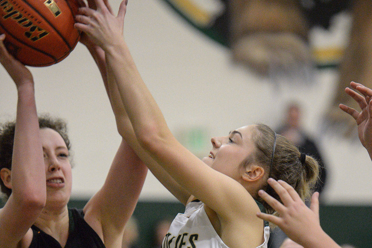 Overlake, Bear Creek friendly rivalry continues on the court