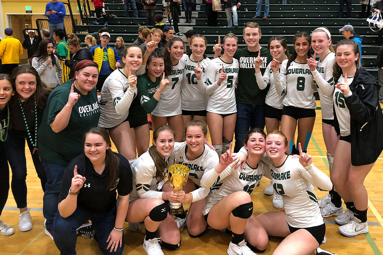 Overlake wins league volleyball tourney, qualifies for state