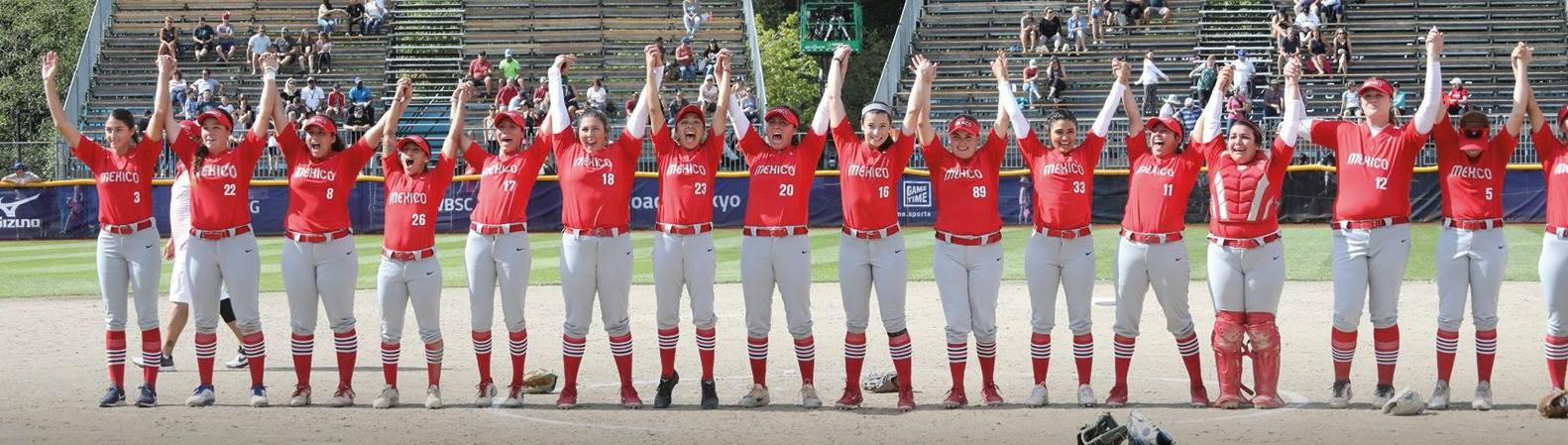 Redmond’s Tatyana Forbes, ninth from left, No. 16, is headed to the 2020 Summer Olympics in Tokyo with her team Mexico national softballers. Photo courtesy of WBSC.org