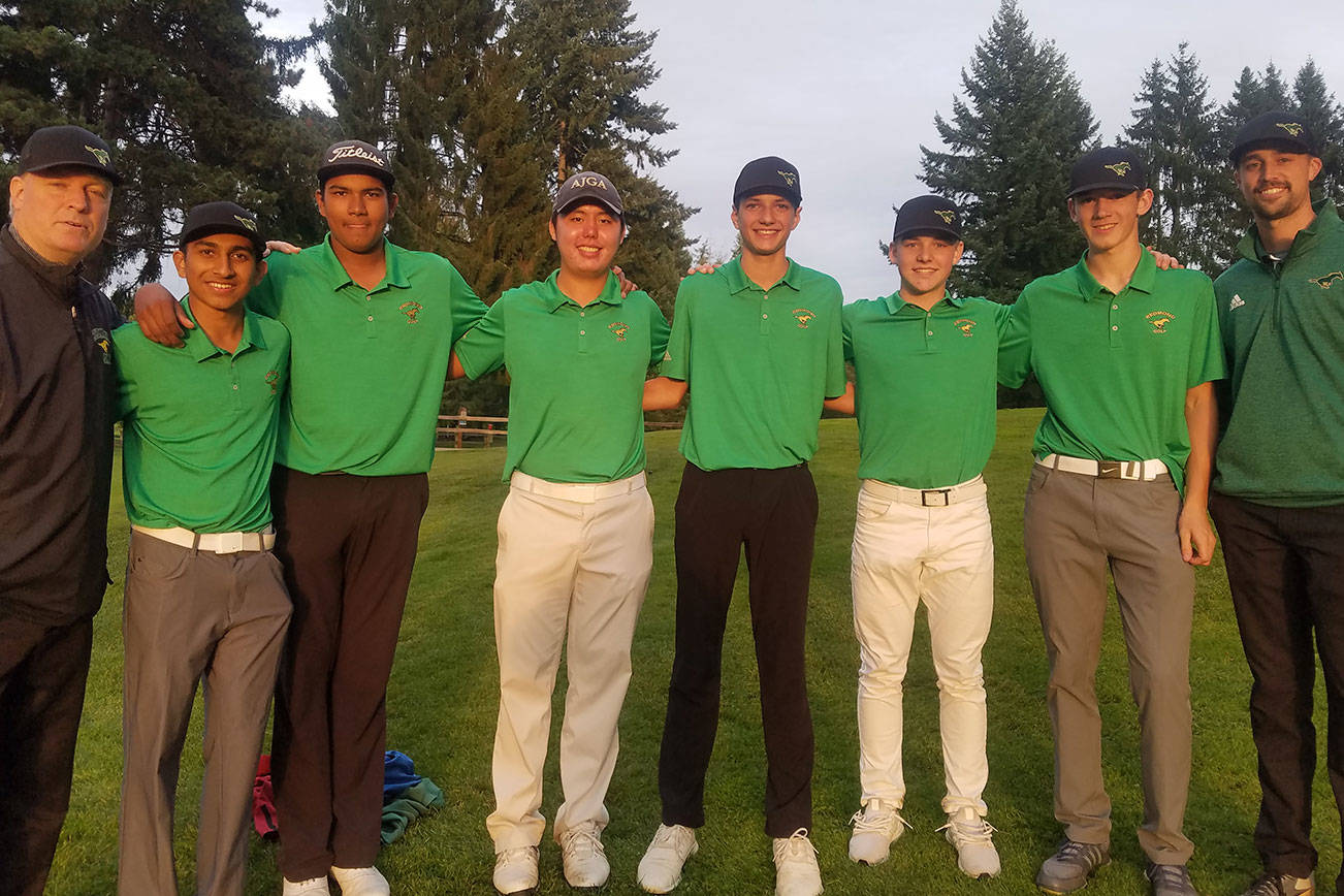 Redmond boys golfers win 4A KingCo tournament, qualify for state