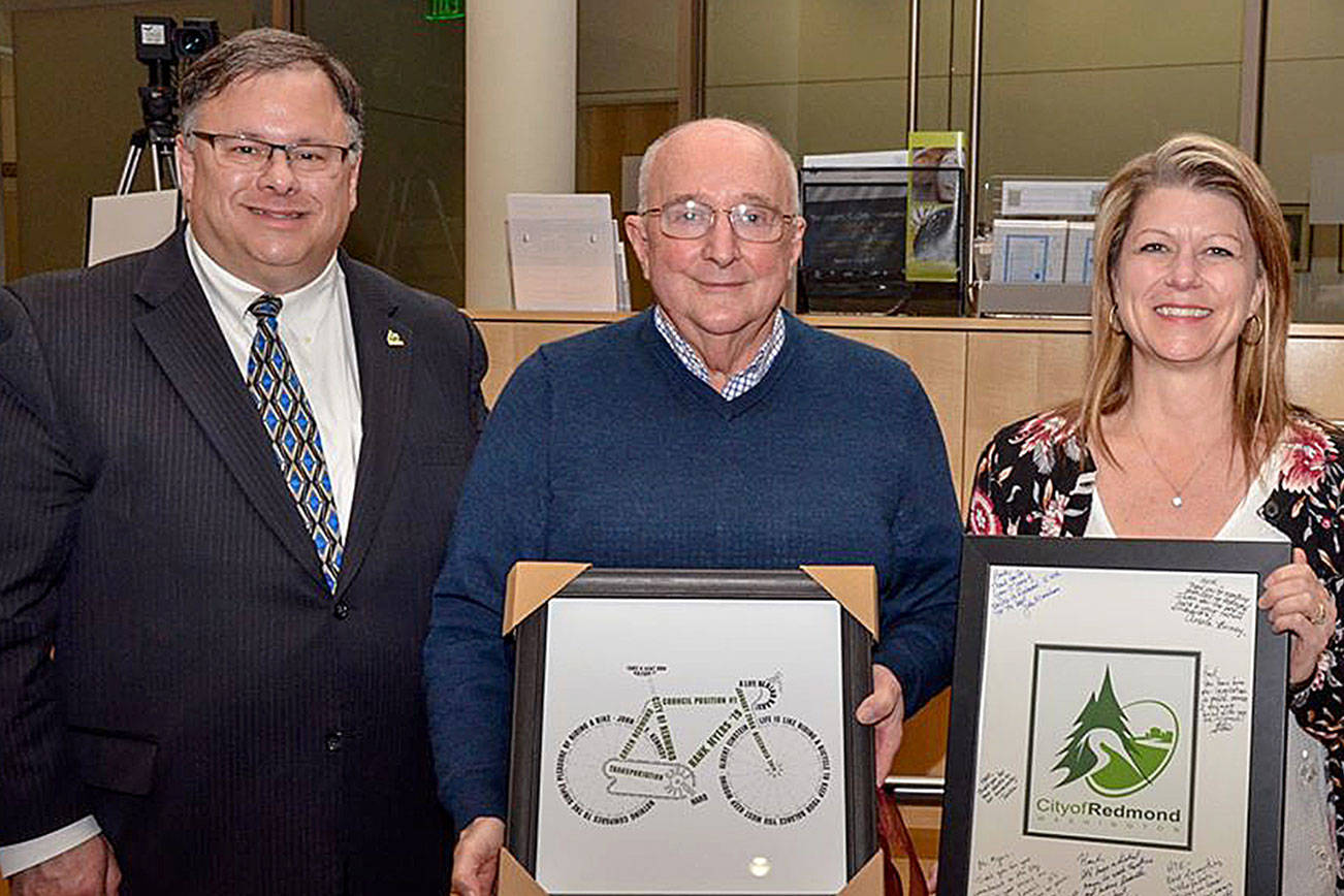 Redmond recognizes outgoing councilmembers and mayor