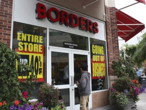Borders in Redmond Town Center is closing. The store began its going-out-of-business sales on Friday.