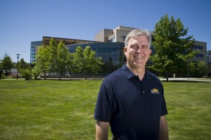 KING 5 anchor Dennis Bounds moved to Redmond in 1991 and all three of his adult children attended Lake Washington School District schools.