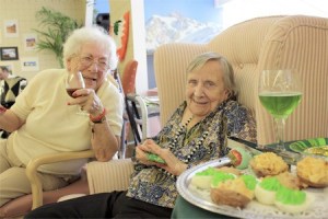 Cascade Plaza residents Donnarae Joseph (left) and Fernande Parmeter enjoyed food