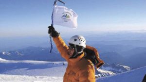 Microsoft marketing manager John Lowe