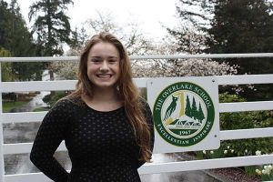 Overlake student Cassie Moore organized an Alzheimer’s awareness night at one of her basketball games.