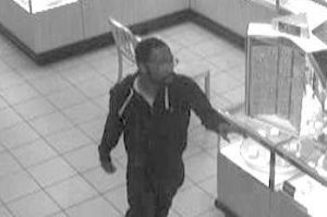 Redmond police seek to identify suspect in jewelry theft