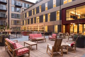 The Carter on The Park opens in downtown Redmond