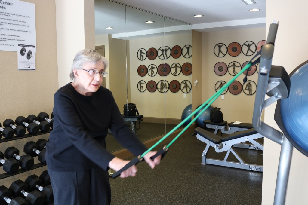 Redmond’s Robinson is 93 and still focused on fitness