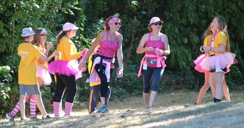 Cheering for Komen 3-Day walkers at Idylwood Park