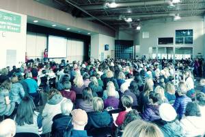 Hundreds turn out for Eastside gun-control meeting