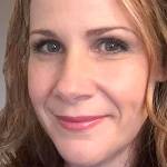 Local author connects women, mothers through humor