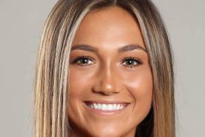 Kieneker shines on the University of Arizona soccer pitch