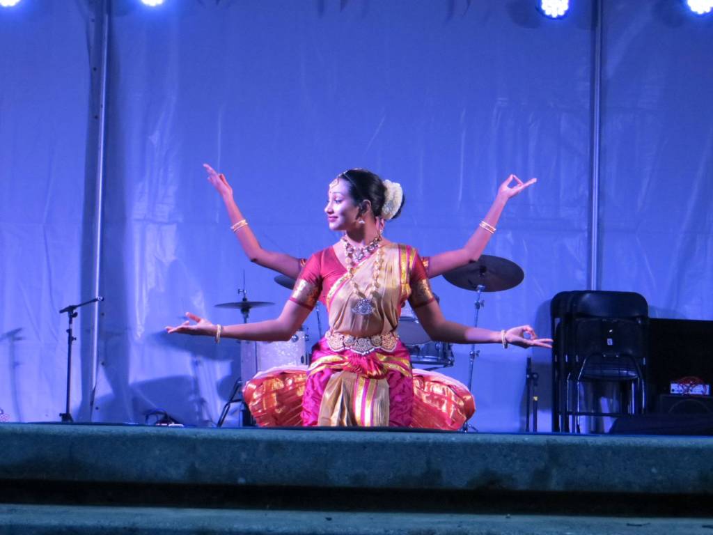 Two members of the Kalalaya School of Dance perform a dance in honor of the Hindu god Shiva at Redmond Lights on Dec. 1. Samantha Pak/staff photo