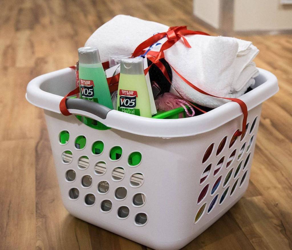 Assistance League of the Eastsides Help4Homeless program provides welcome baskets filled with more than 30 basic need items and an encouragement card to individuals entering local shelters.