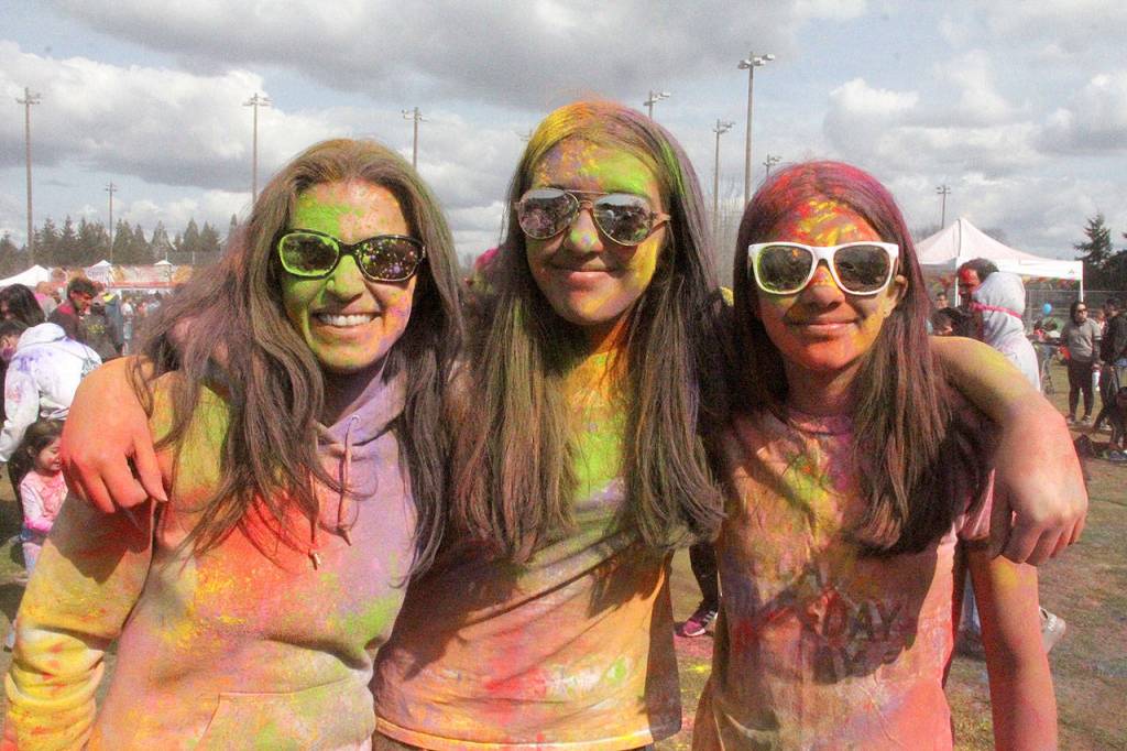Annual Festival of Color attracts thousands