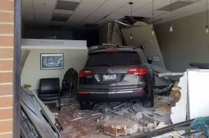 Car plows through Redmond chiropractic office