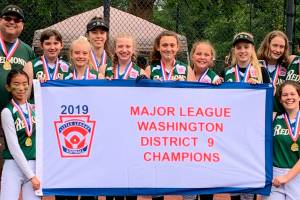 Redmond majors all-stars snag District 9 softball championship