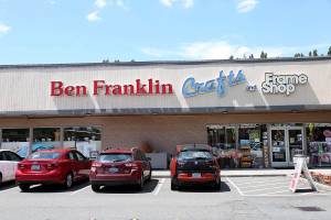 Burglars hit Ben Franklin and Pharmaca in Redmond