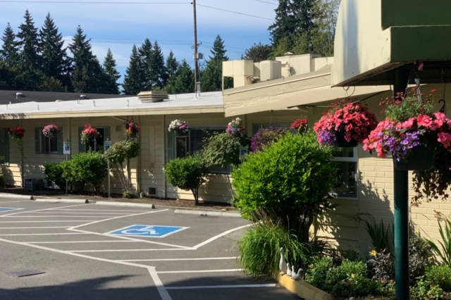 Residents enjoy a positive and uplifting atmosphere, supporting quality of life.