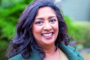 After a senator’s claim is debunked, a call for an apology